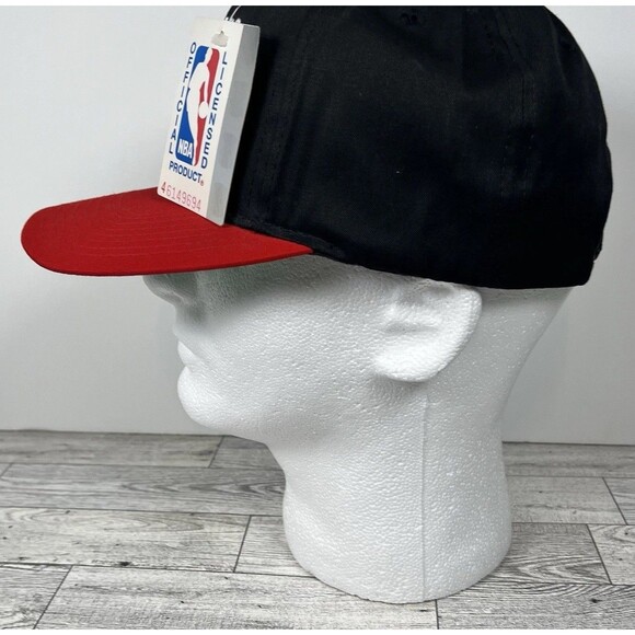 VINTAGE CHICAGO BULLS SNAPBACK HAT CAP ADULT BLACK/RED NWT 90'S NOS JORDAN - Picture 10 of 13
